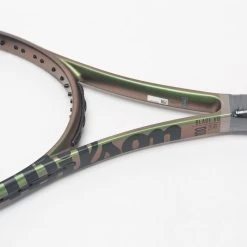 Wilson Blade 100L V8 -Sport Racquet Shop 102847 3