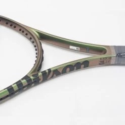 Wilson Blade 104 V8 -Sport Racquet Shop 102848 3